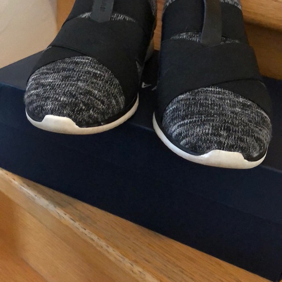 Cole Haan Studio Grand sneakers size 7B - Picture 5 of 5